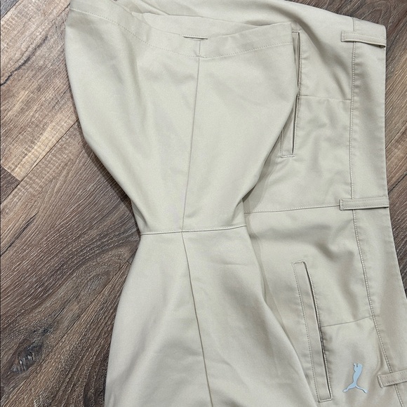 Puma Golf Shorts, Puma way 1 light khaki color, size US 34 waist lightweight - Picture 8 of 13